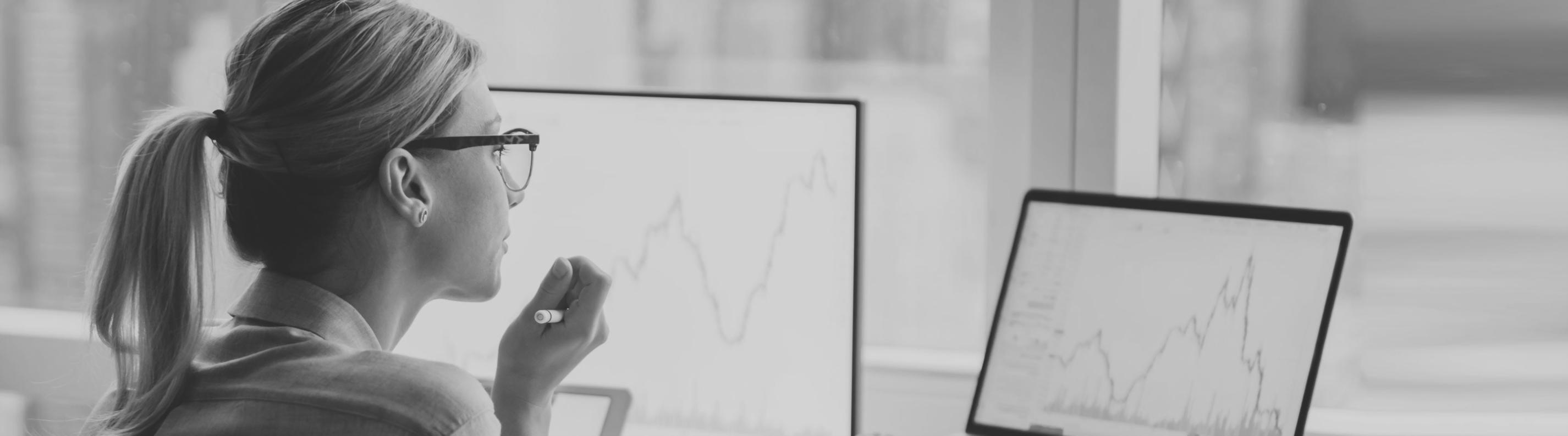 Рабочий процесс финансового анализа с документами и расчетами